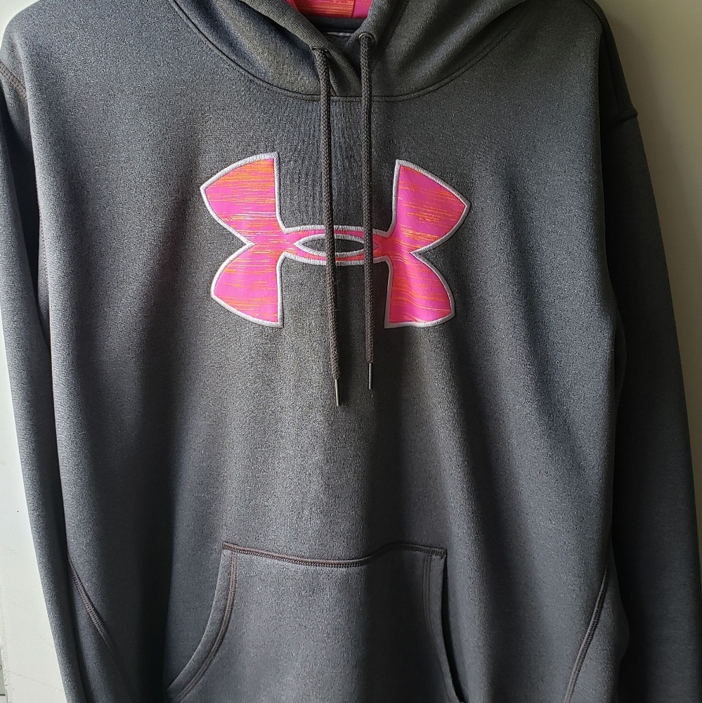 Under Armour women's sweatshirt
